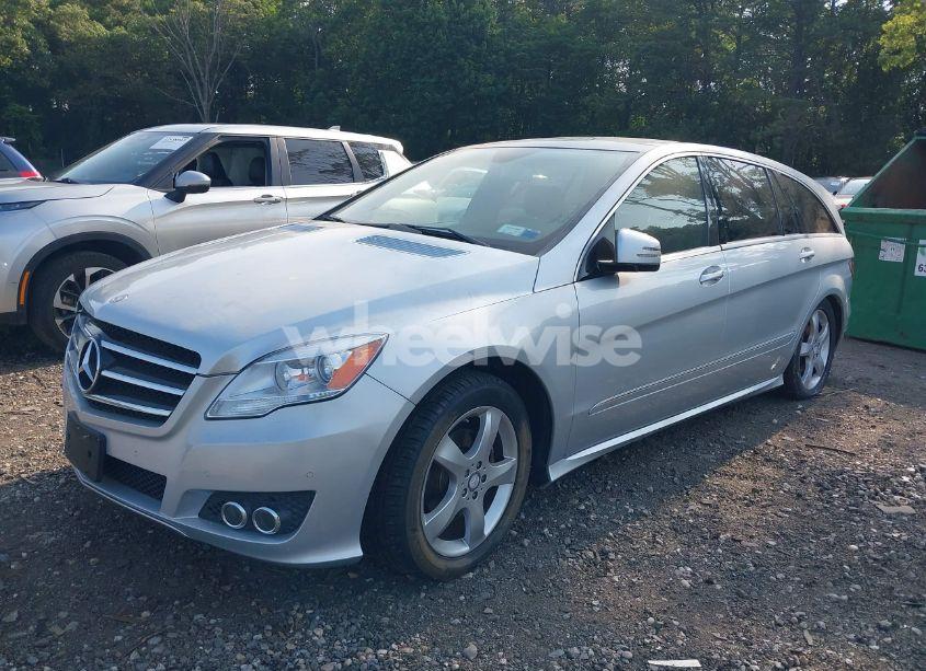Photo 2 of 2011 Mercedes-benz R 350 4MATIC (VIN 4JGCB6FE3BA116931)