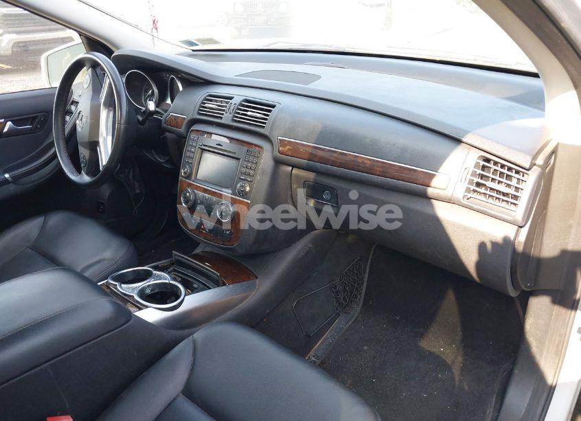 Photo 5 of 2011 Mercedes-benz R 350 4MATIC (VIN 4JGCB6FE3BA116931)