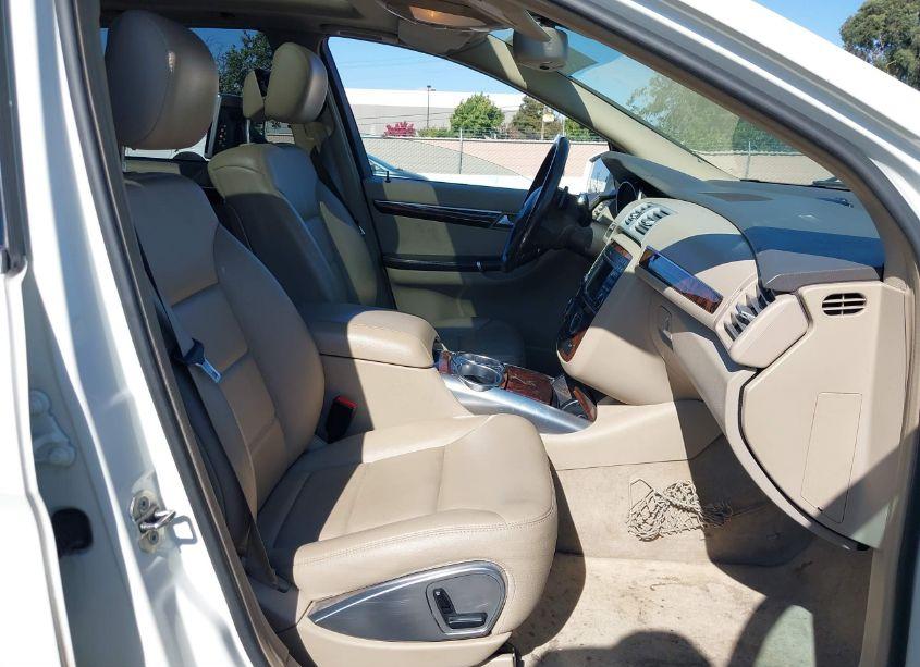 Photo 5 of 2011 Mercedes-benz R 350 4MATIC (VIN 4JGCB6FE3BA119263)