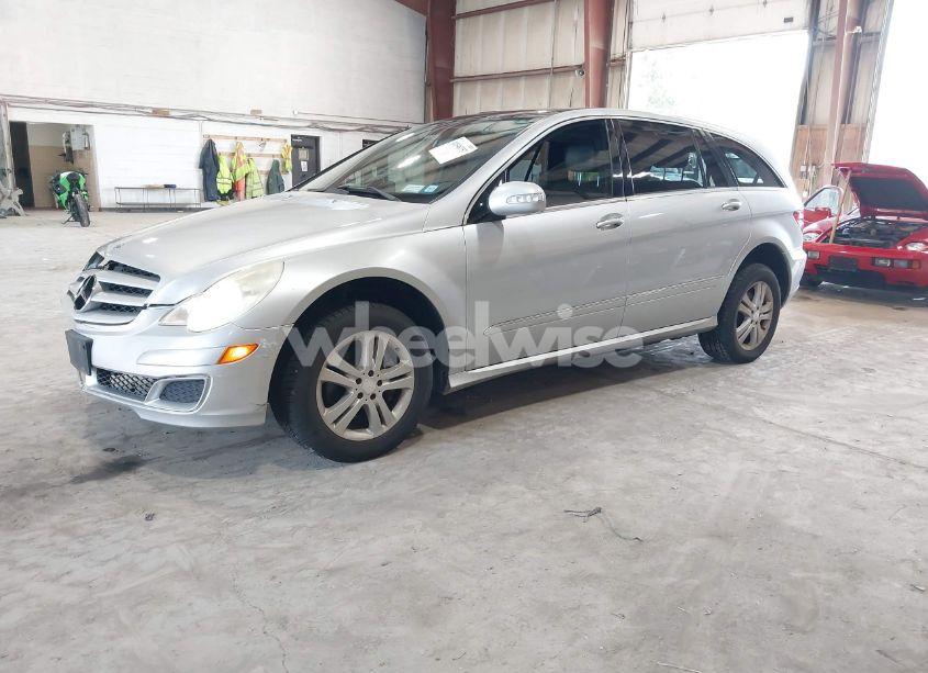 Photo 2 of 2006 Mercedes-benz R 500 4MATIC (VIN 4JGCB75E36A004479)