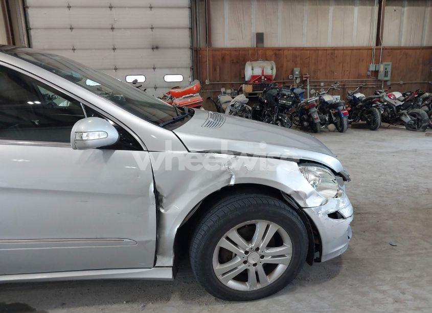 Photo 6 of 2006 Mercedes-benz R 500 4MATIC (VIN 4JGCB75E36A004479)