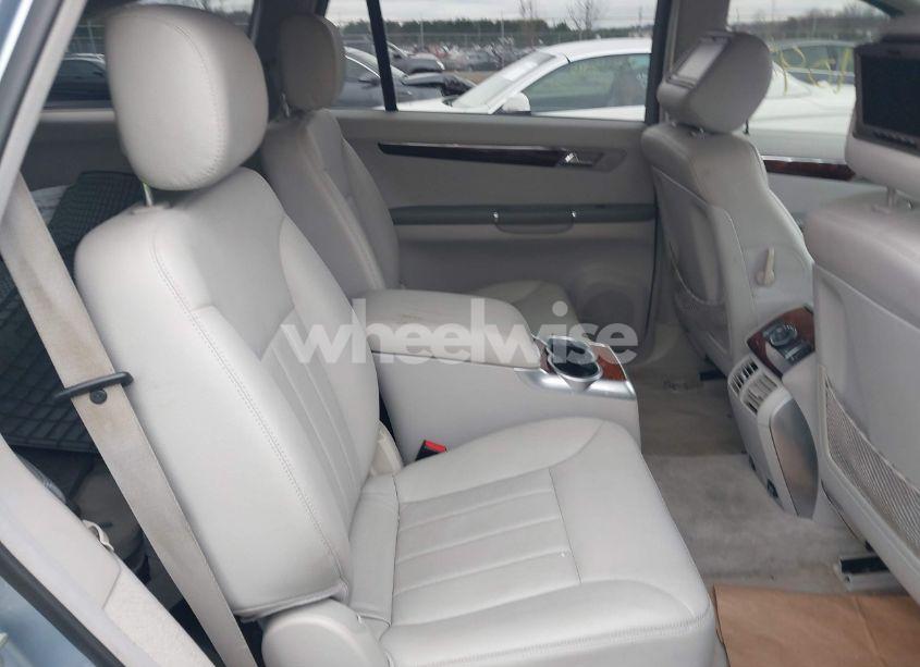 Photo 8 of 2006 Mercedes-benz R 500 4MATIC (VIN 4JGCB75E46A013191)