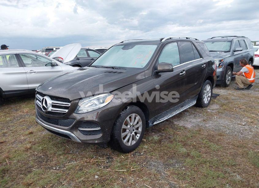 Photo 2 of 2016 Mercedes-benz Gle 300D 4MATIC (VIN 4JGDA0EB1GA651064)