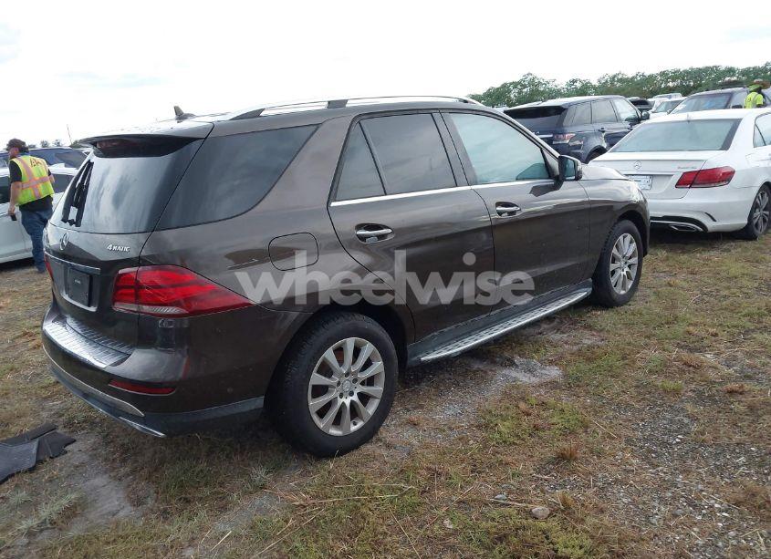 Photo 4 of 2016 Mercedes-benz Gle 300D 4MATIC (VIN 4JGDA0EB1GA651064)