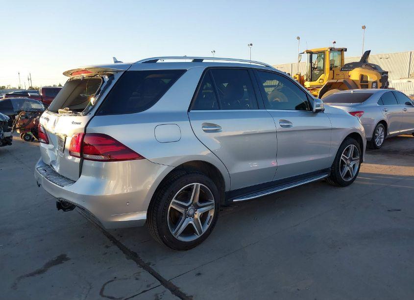 Photo 4 of 2016 Mercedes-benz Gle 300D 4MATIC (VIN 4JGDA0EB5GA709578)