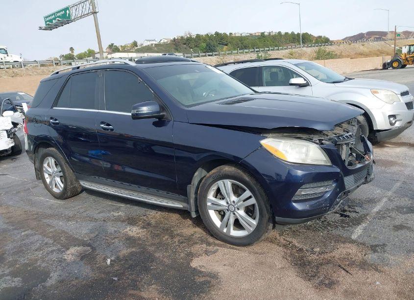 2014 Mercedes-benz Ml 350 BLUETEC 4MATIC (VIN 4JGDA2EB0EA318802) main photo