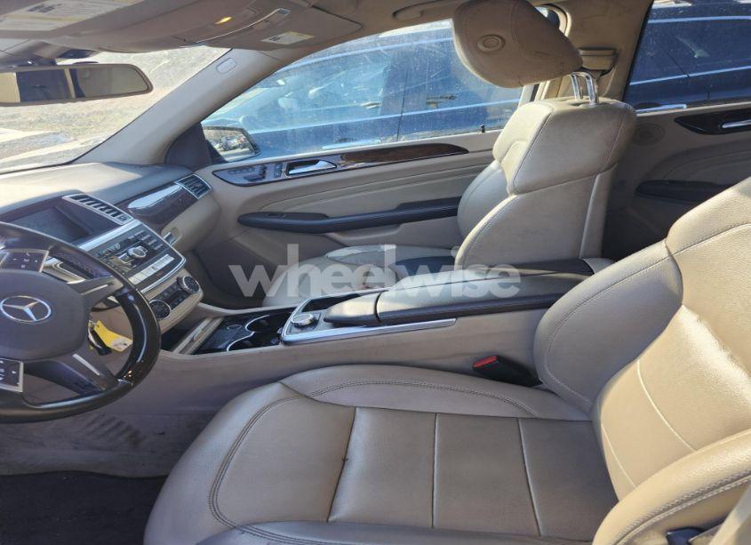 Photo 5 of 2012 Mercedes-benz Ml (VIN 4JGDA2EB6CA063618)