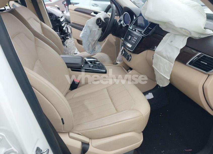 Photo 5 of 2019 Mercedes-benz Gle 400 4MATIC (VIN 4JGDA5GB0KB210149)