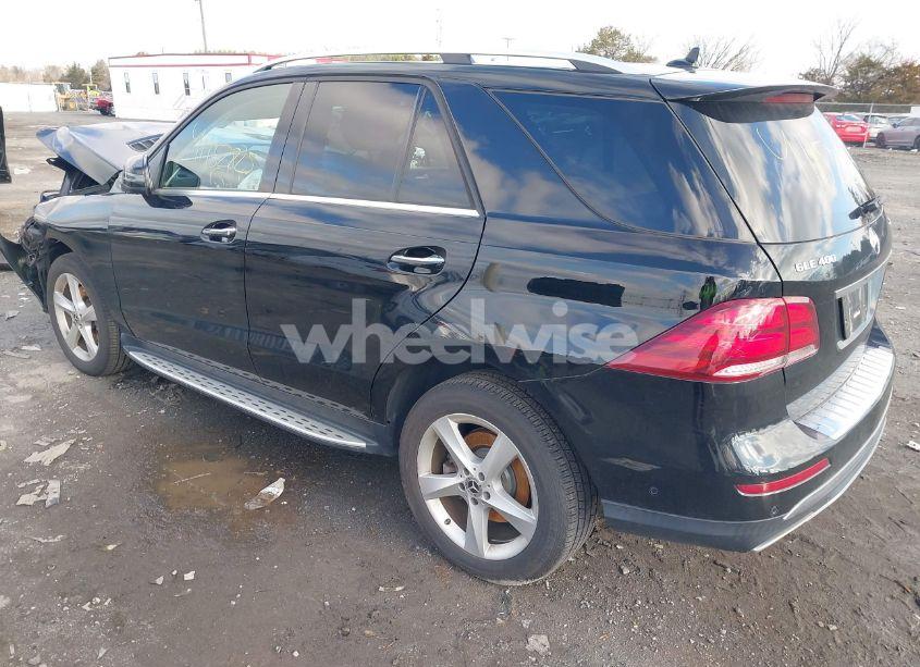Photo 3 of 2019 Mercedes-benz Gle 400 4MATIC (VIN 4JGDA5GB1KB205851)