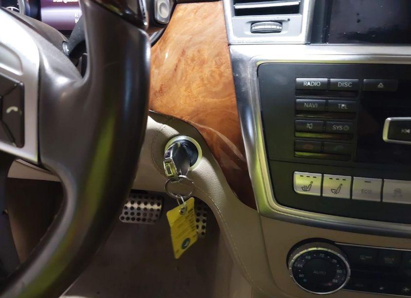 Photo 11 of 2015 Mercedes-benz Ml 400 4MATIC (VIN 4JGDA5GB2FA460066)