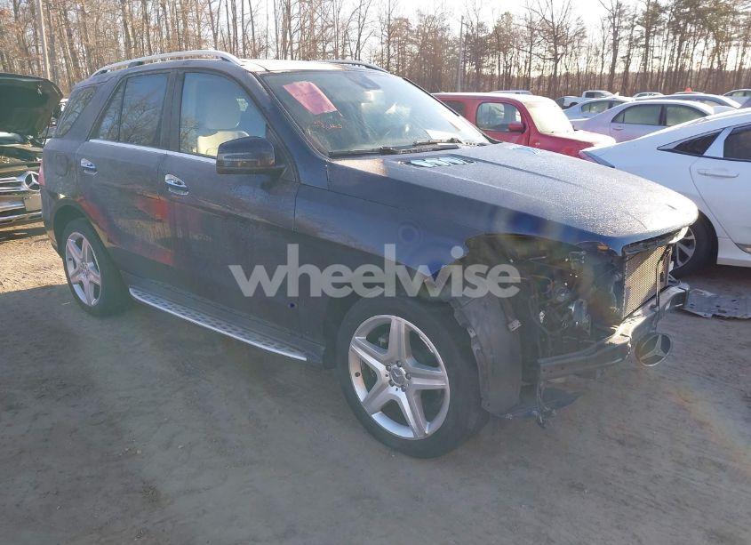 2015 Mercedes-benz Ml 400 4MATIC (VIN 4JGDA5GB3FA469911) main photo