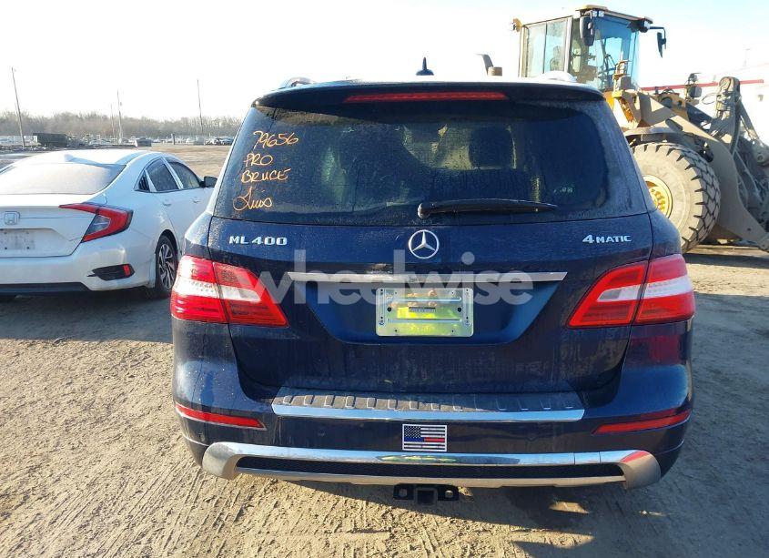 Photo 17 of 2015 Mercedes-benz Ml 400 4MATIC (VIN 4JGDA5GB3FA469911)