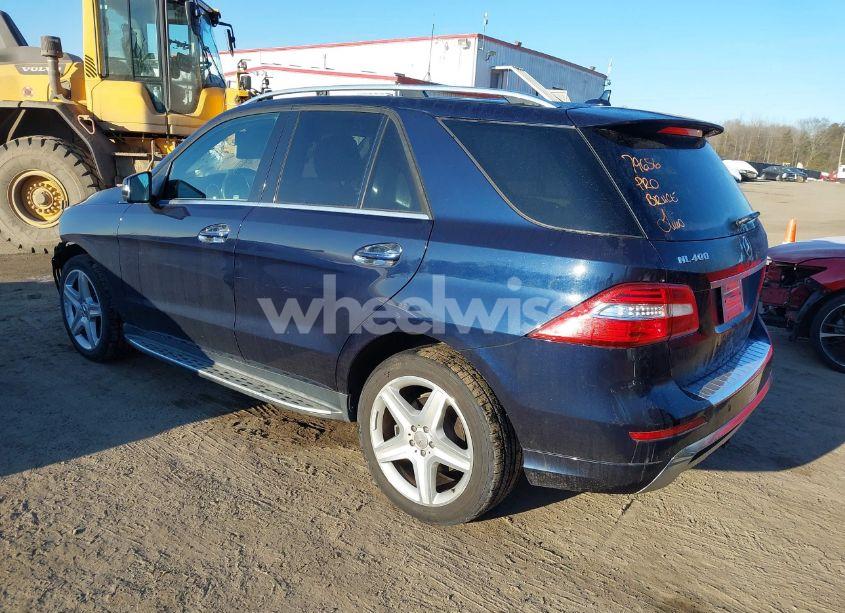 Photo 3 of 2015 Mercedes-benz Ml 400 4MATIC (VIN 4JGDA5GB3FA469911)