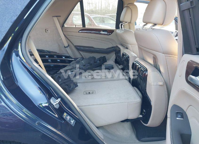 Photo 8 of 2015 Mercedes-benz Ml 400 4MATIC (VIN 4JGDA5GB3FA469911)