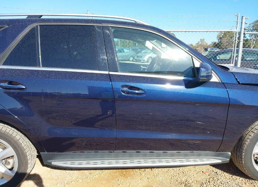 Photo 13 of 2019 Mercedes-benz Gle 400 4MATIC (VIN 4JGDA5GB3KB206838)