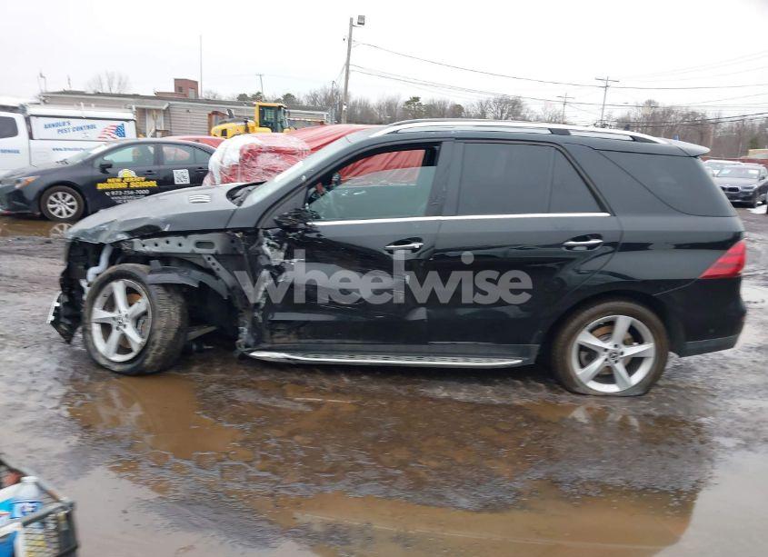 Photo 14 of 2019 Mercedes-benz Gle 400 4MATIC (VIN 4JGDA5GB3KB207679)