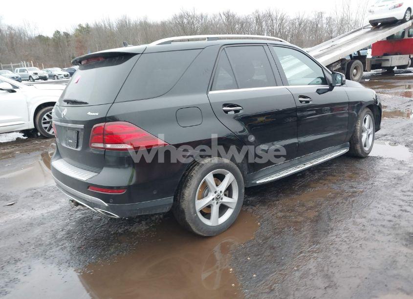 Photo 4 of 2019 Mercedes-benz Gle 400 4MATIC (VIN 4JGDA5GB3KB207679)