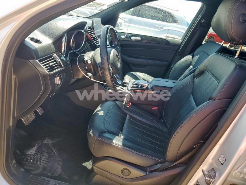 Photo 8 of 2019 MERCEDES-BENZ GLE 400 4MATIC (VIN 4JGDA5GB5KB207053)
