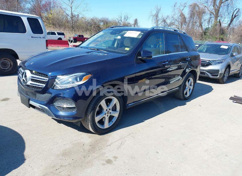 Photo 2 of 2019 Mercedes-benz Gle 400 4MATIC (VIN 4JGDA5GB5KB216352)