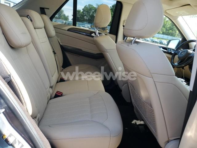 Photo 10 of 2019 MERCEDES-BENZ GLE 400 4MATIC (VIN 4JGDA5GB9KB215155)