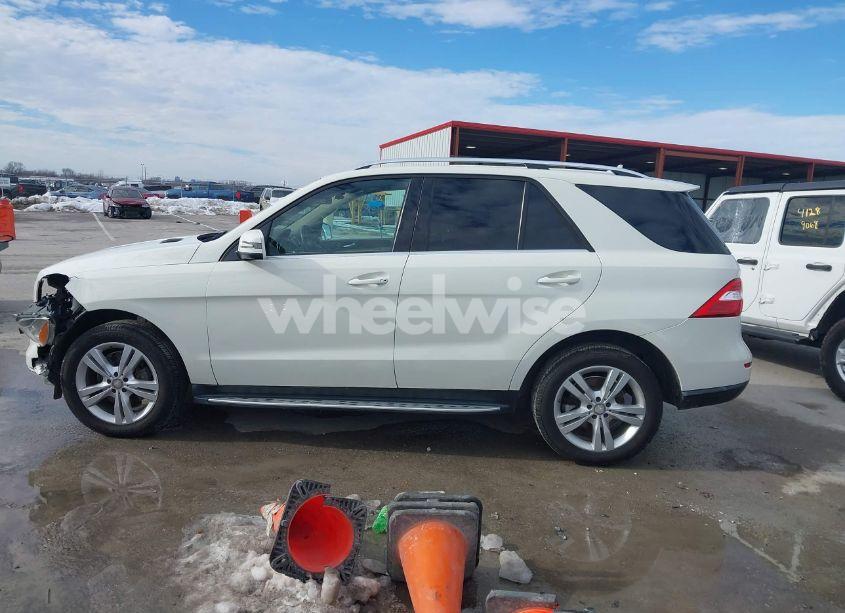 Photo 14 of 2013 Mercedes-benz Ml 350 4MATIC (VIN 4JGDA5HB0DA111872)