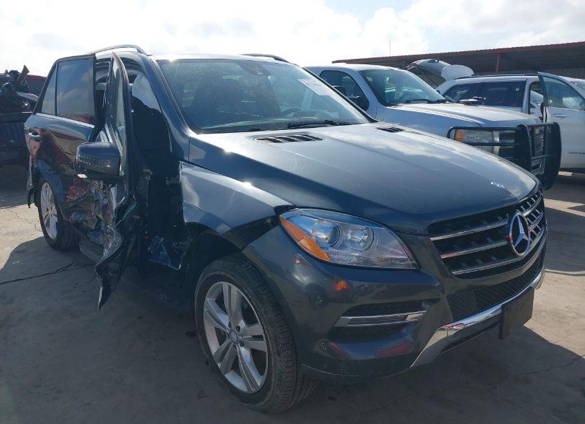 2015 Mercedes-benz Ml 350 4MATIC (VIN 4JGDA5HB0FA495705) main photo