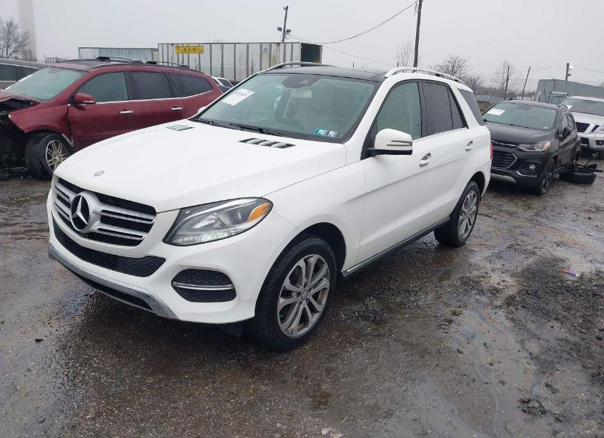 Photo 2 of 2016 Mercedes-benz Gle 350 4MATIC (VIN 4JGDA5HB0GA632045)