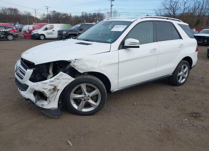 Photo 2 of 2016 Mercedes-benz Gle 350 4MATIC (VIN 4JGDA5HB0GA799313)