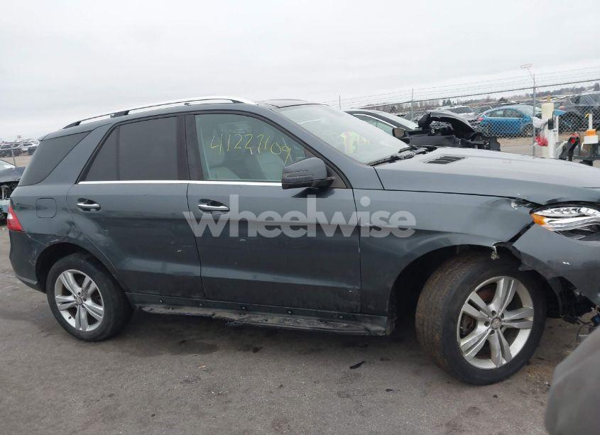 Photo 13 of 2013 Mercedes-benz Ml 350 4MATIC (VIN 4JGDA5HB1DA250182)