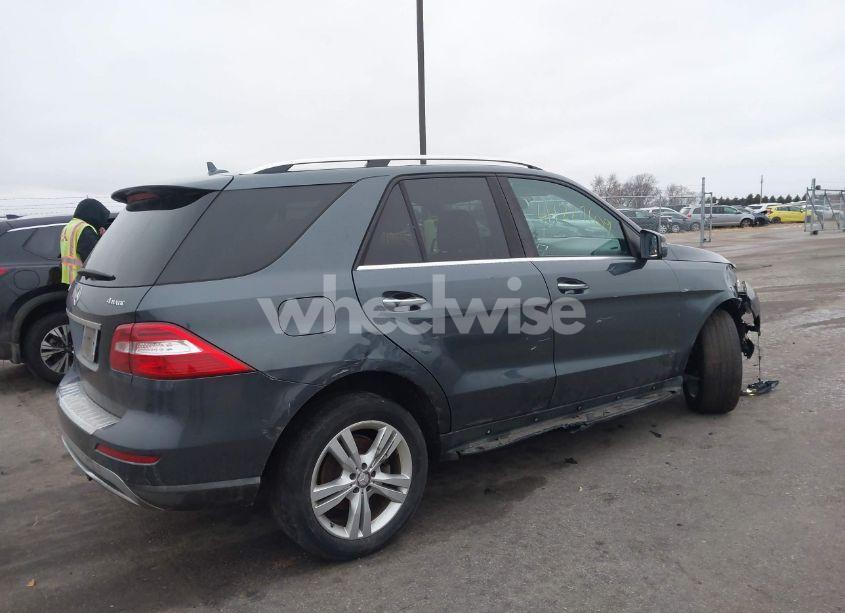 Photo 4 of 2013 Mercedes-benz Ml 350 4MATIC (VIN 4JGDA5HB1DA250182)