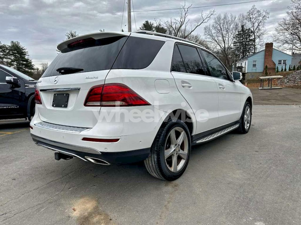 Photo 3 of 2017 MERCEDES-BENZ GLE 350 4MATIC (VIN 4JGDA5HB1HA829288)