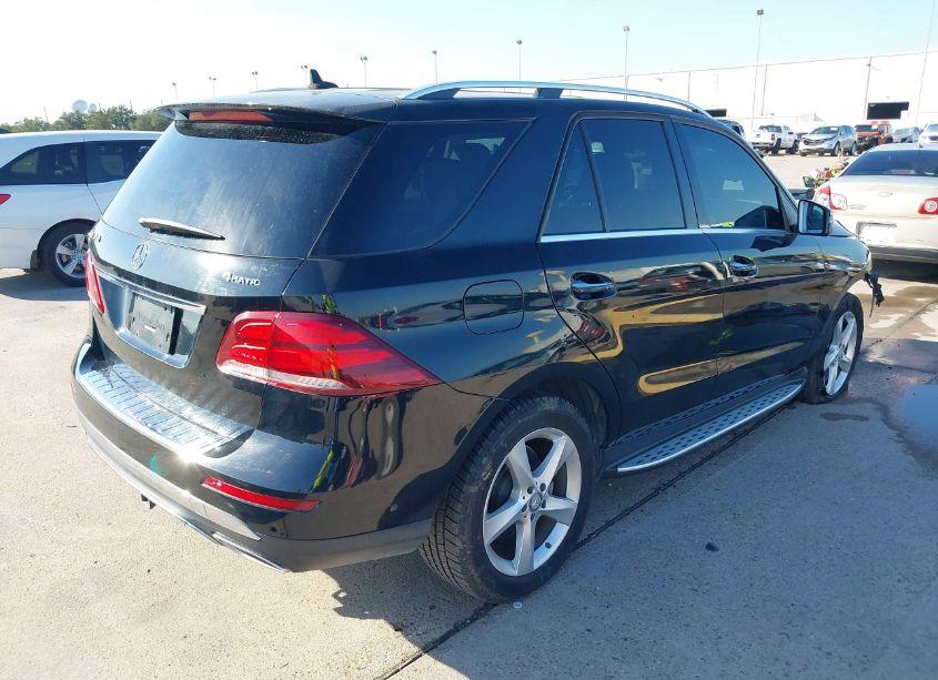 Photo 4 of 2017 Mercedes-benz Gle 350 4MATIC (VIN 4JGDA5HB1HA862484)