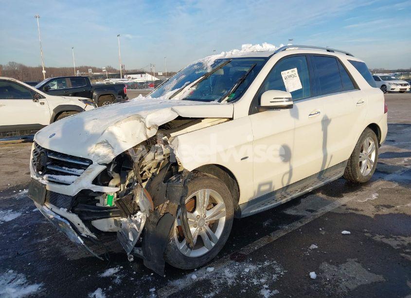 Photo 2 of 2012 Mercedes-benz Ml 350 4MATIC (VIN 4JGDA5HB2CA011030)