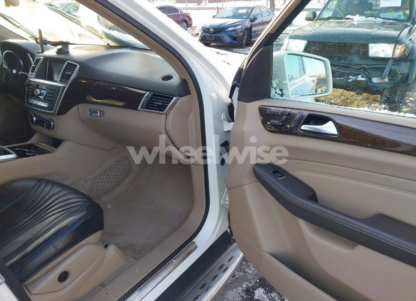 Photo 5 of 2012 Mercedes-benz Ml 350 4MATIC (VIN 4JGDA5HB2CA011030)