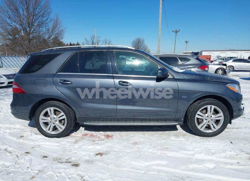 Photo 13 of 2012 Mercedes-benz Ml 350 4MATIC (VIN 4JGDA5HB2CA045369)