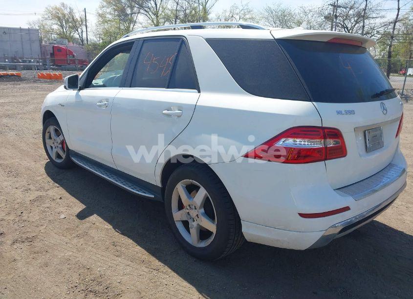 Photo 3 of 2014 Mercedes-benz Ml 350 4MATIC (VIN 4JGDA5HB2EA379792)