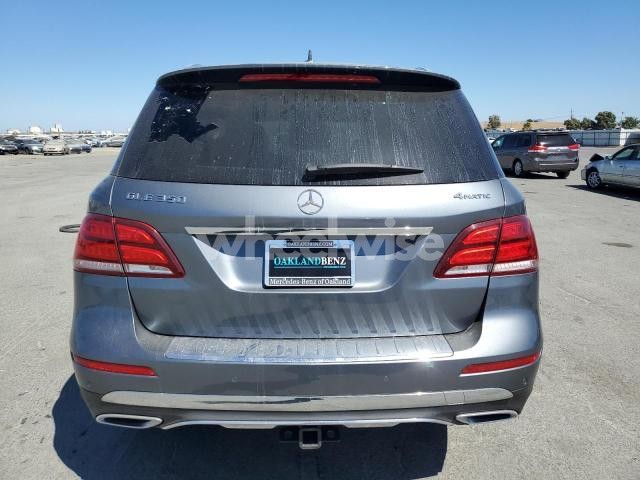 Photo 2 of 2018 MERCEDES-BENZ GLE 350 4MATIC (VIN 4JGDA5HB2JB200896)