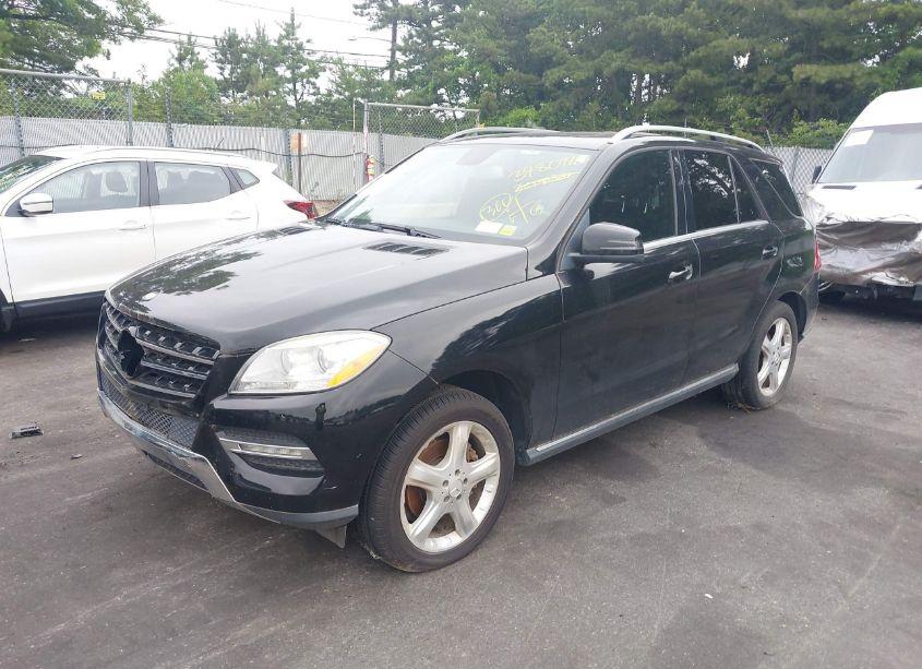 Photo 2 of 2012 Mercedes-benz Ml 350 4MATIC (VIN 4JGDA5HB3CA029102)