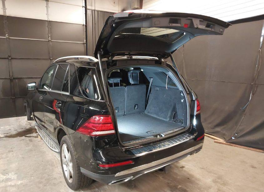 Photo 3 of 2018 Mercedes-benz Gle 350 4MATIC (VIN 4JGDA5HB3JB082714)