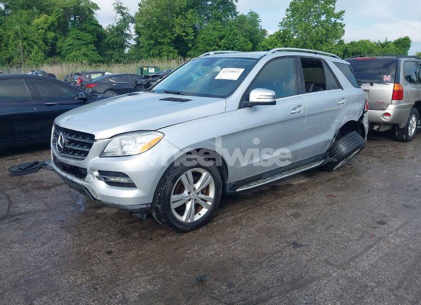 Photo 2 of 2013 Mercedes-benz Ml 350 4MATIC (VIN 4JGDA5HB4DA166924)