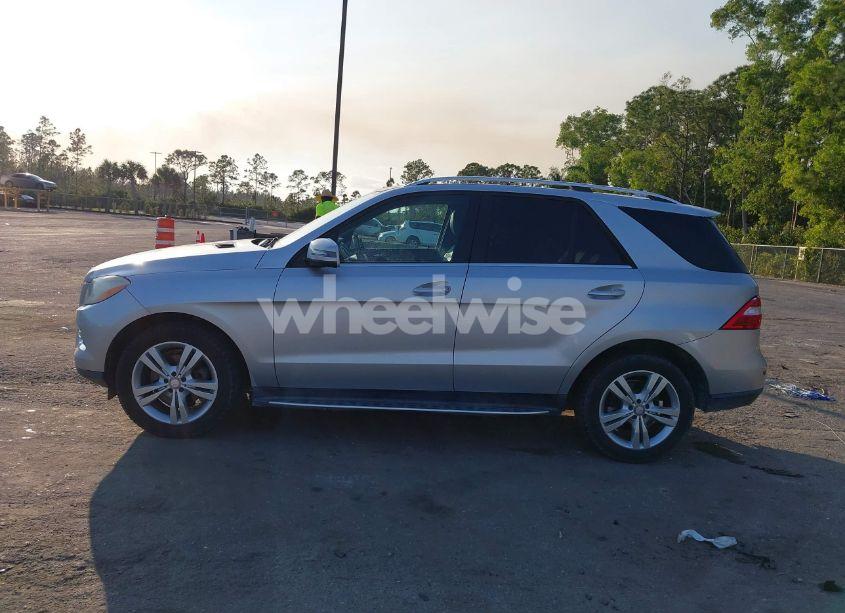 Photo 14 of 2013 Mercedes-benz Ml 350 4MATIC (VIN 4JGDA5HB4DA220741)