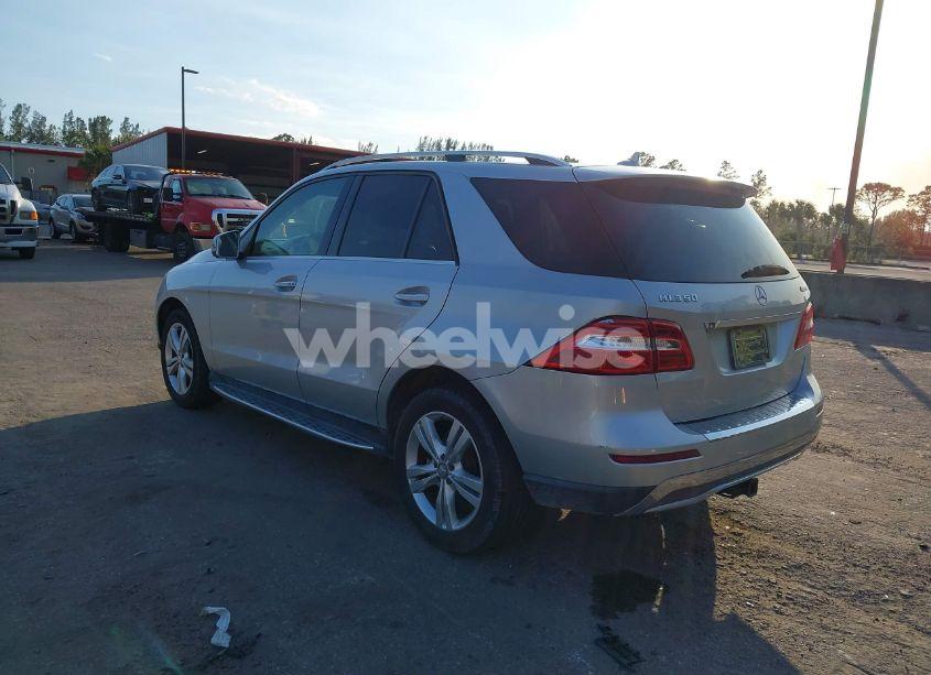 Photo 3 of 2013 Mercedes-benz Ml 350 4MATIC (VIN 4JGDA5HB4DA220741)