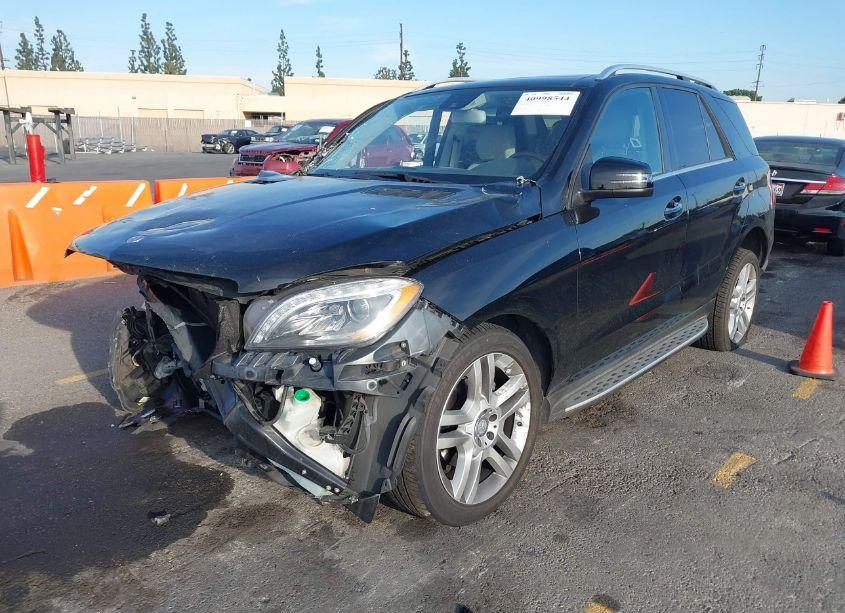Photo 2 of 2013 Mercedes-benz Ml 350 4MATIC (VIN 4JGDA5HB4DA222134)