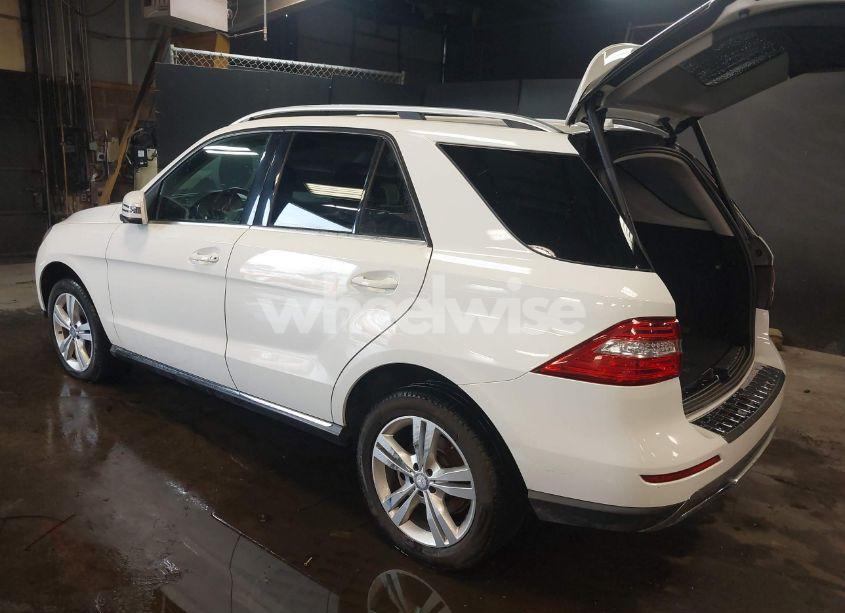 Photo 3 of 2014 Mercedes-benz Ml 350 4MATIC (VIN 4JGDA5HB4EA335552)