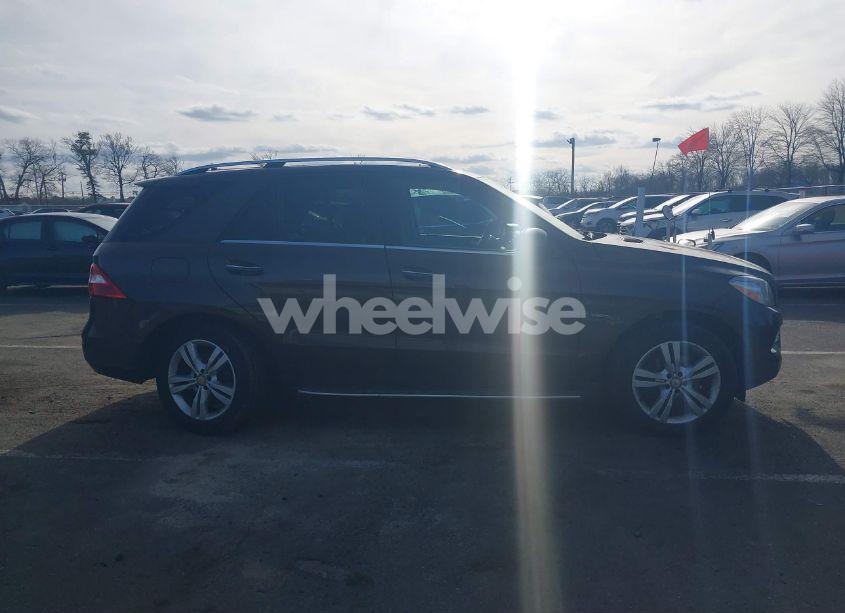 Photo 13 of 2012 Mercedes-benz Ml 350 4MATIC (VIN 4JGDA5HB5CA033829)