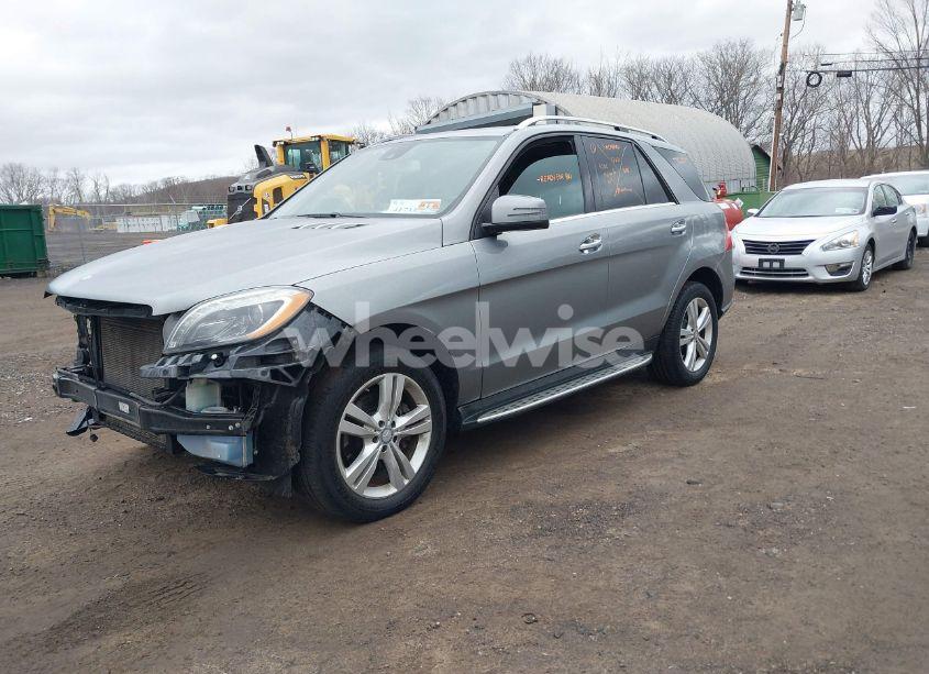 Photo 2 of 2013 Mercedes-benz Ml 350 4MATIC (VIN 4JGDA5HB5DA193503)