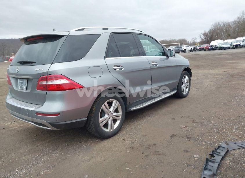 Photo 4 of 2013 Mercedes-benz Ml 350 4MATIC (VIN 4JGDA5HB5DA193503)