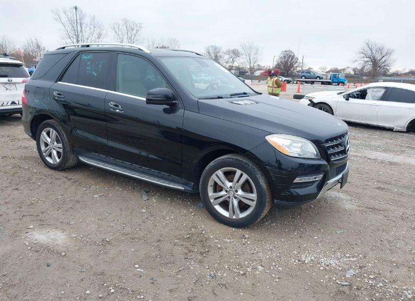 2013 Mercedes-benz Ml 350 4MATIC (VIN 4JGDA5HB5DA225351) main photo