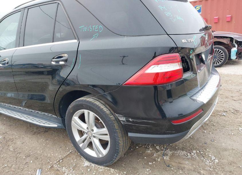 Photo 17 of 2013 Mercedes-benz Ml 350 4MATIC (VIN 4JGDA5HB5DA225351)