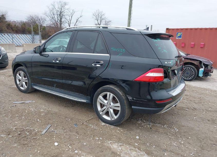 Photo 3 of 2013 Mercedes-benz Ml 350 4MATIC (VIN 4JGDA5HB5DA225351)
